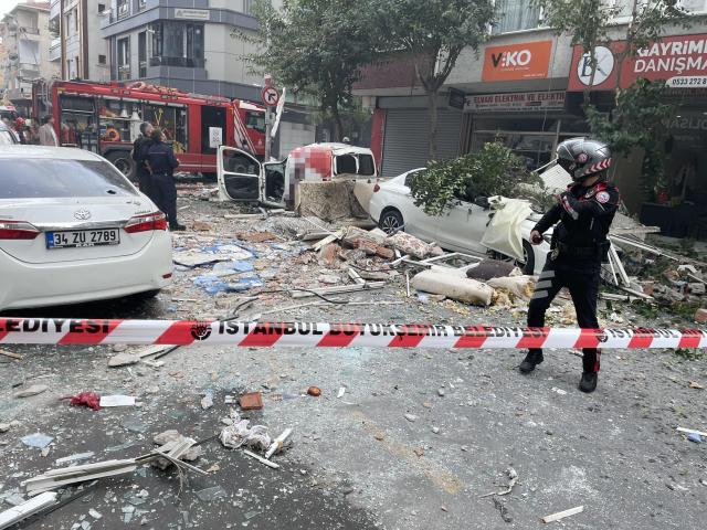 Şirinevler'de patlama sırasında yaşanan panik güvenlik kamerasında