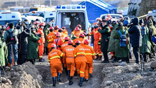 Çin'de bir kömür madeninde çıkan yangında 16 işçi hayatını kaybetti