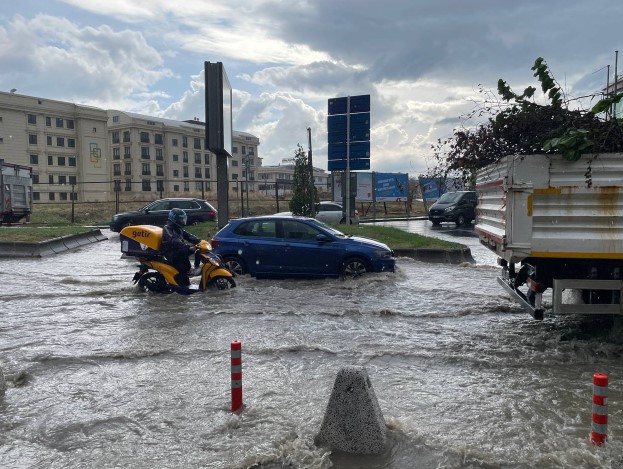 Son Dakika! Ekrem İmamoğlu: İstanbul'da etkili olan yağış pazartesi gününe kadar devam edecek