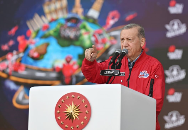 Cumhurbaşkanı Erdoğan, İzmir TEKNOFEST alanında: Şu ana kadar 330 bin ziyaretçi ağırlandı