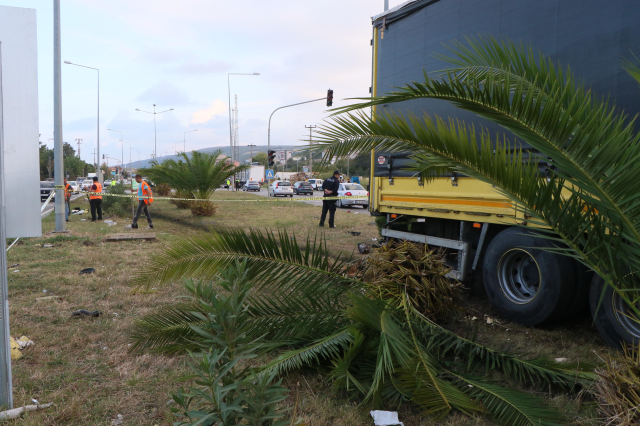 Işık ihlali yapan kamyon, öğrenci servisine çarptı: 1 ölü, 4 yaralı