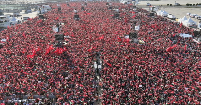 Cumhurbaşkanı Erdoğan: Büyük Filistin Mitingi'ne yaklaşık 1.5 milyon kişi katıldı