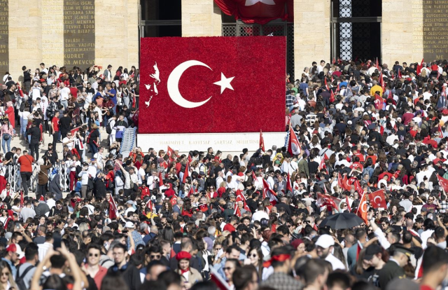 29 Ekim'de yeni bir rekor geldi! İşte Anıtkabir'i ziyaret eden kişi sayısı