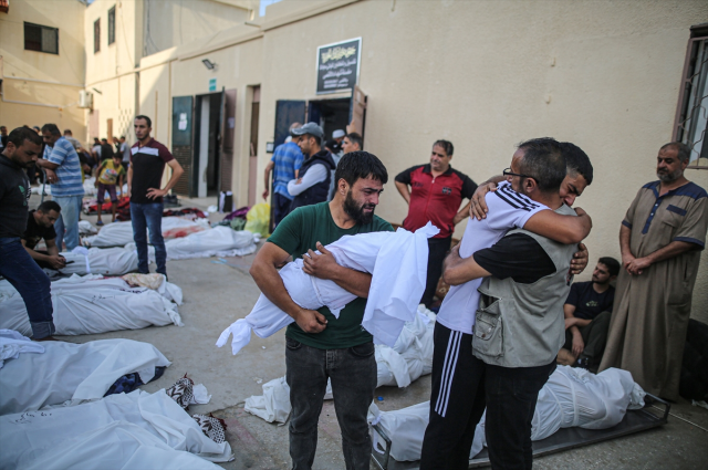 İsrail tankları Gazze'ye girdi, Hamas füzelerle karşılık verdi