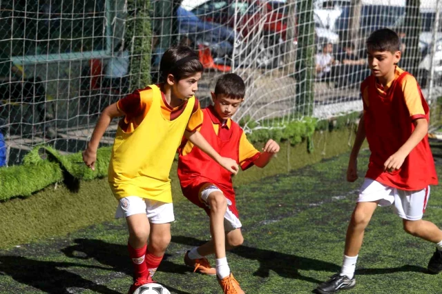 Her gün 10 diş sarımsak ve bolca soğan yiyen çocuğun annesi durumdan rahatsız: Kötü kokuyor