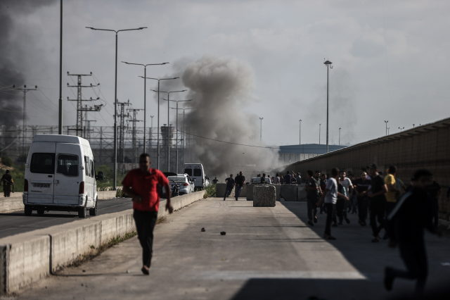 OHAL ilan edildi, okullar kapandı! Topyekün savaşa hazırlanan İsrail, Hamas'ı havadan vurmaya başladı