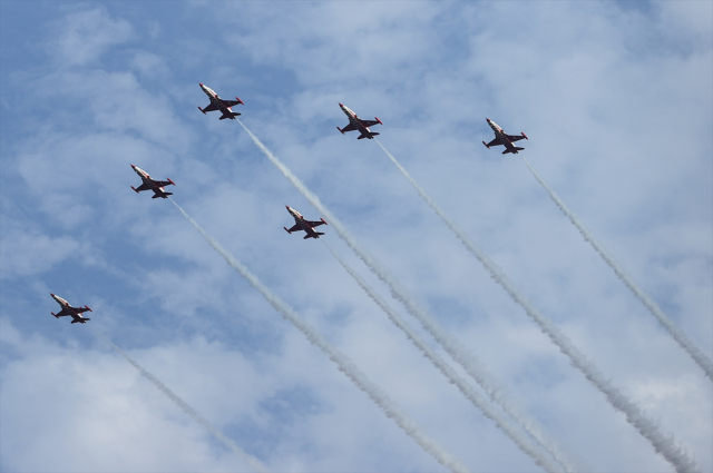 Solo Türk'ün efsane pilotu Yarbay Emre Mert, Cumhuriyet kutlamalarında son uçuşunu yaptı