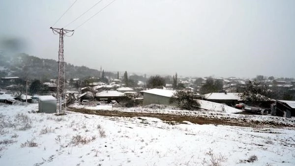 Kar Trakya'ya giriş yaptı, kuraklığın vurduğu bölge beyaz örtüyle kaplandı