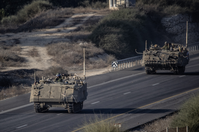 İsrail ordusu Gazze'ye yine bomba yağdırıyor