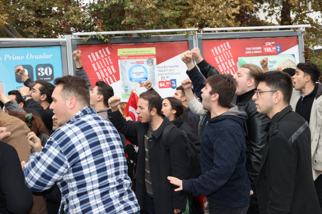 Fidan-Blinken görüşmesi sürerken bakanlık önünde protesto gösterisi düzenleyen kadın gözaltına alındı