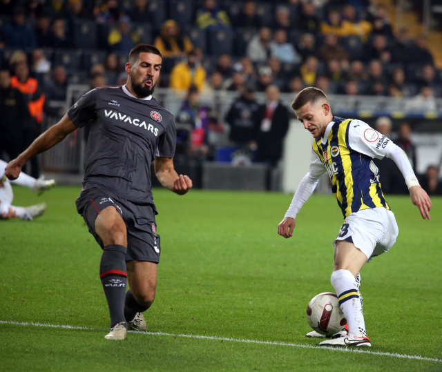 Geri döndüler! Fenerbahçe'nin yıldızından 10 dakikada 2 gol