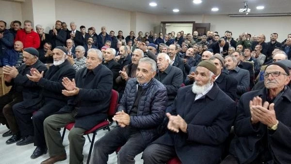 Erzurum'da DEVA Partisi'nden istifa eden 800 kişi AK Parti'ye katıldı