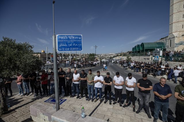 İsrail askerleri, bu cuma da Müslümanlara zulmetti! Namaz vakti Mescid-i Aksa bomboş kaldı