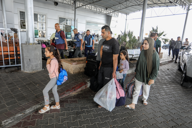 Gazze Şeridi'nden Mısır'a 7 bin yabancı pasaport sahibi geçecek