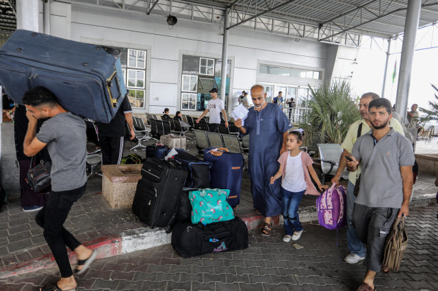 Gazze Şeridi'nden Mısır'a 7 bin yabancı pasaport sahibi geçecek