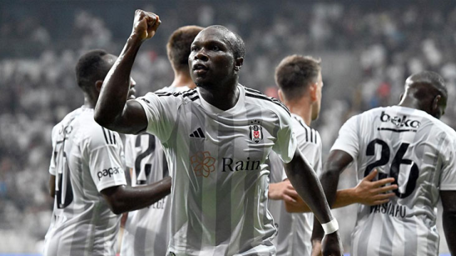 Beşiktaş'ta deprem! Aboubakar, ısınırken bir kez daha sakatlandı