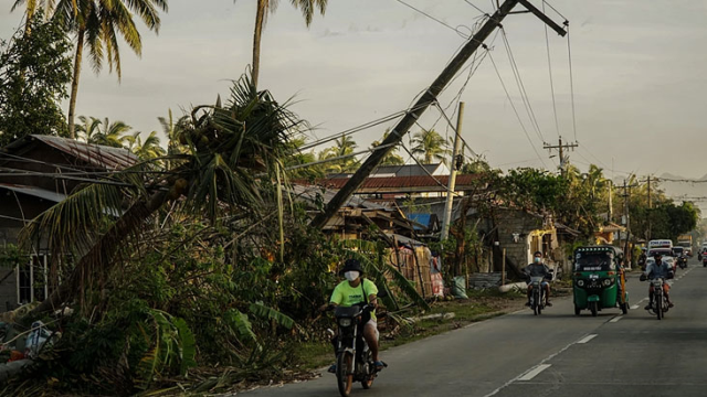 Filipinler'de 6.7 büyüklüğündeki deprem anı kamerada! İnsanlar çığlık çığlığa kaçıştı