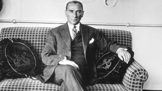 Ulu Önder Mustafa Kemal Atatürk'ü aramızdan ayrılışının 85. yıl dönümünde sevgi, saygı ve hasretle anıyoruz