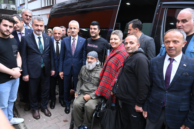 Ulaştırma ve Altyapı Bakanlığı, engelli vatandaşların yanında! Ulaşımdaki engeller tek tek kalkıyor