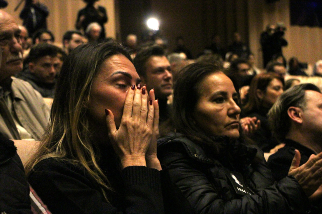 Tiyatrocu ve sinema sanatçısı Can Gürzap için tören düzenlendi! Dostları onu anlatırken gözyaşlarına boğuldu