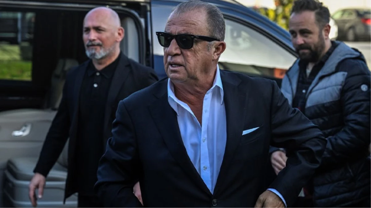 Ayağının tozuyla fitili ateşledi! İşte Fatih Terim'in Yunanistan'daki ilk sözleri