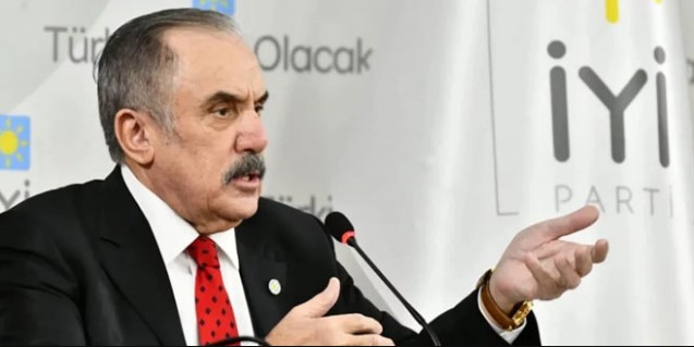 İYİ Parti'den siyasi operasyon açıklaması: Belediye başkanlarımıza transfer teklifleri yapılıyor