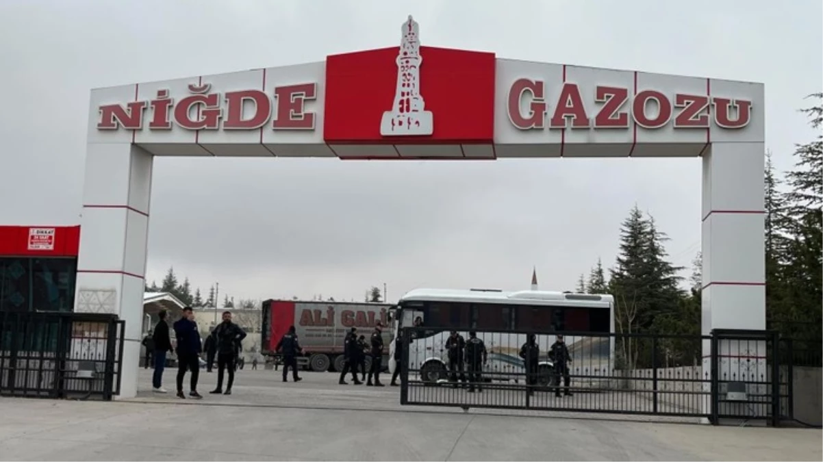 Niğde Gazozu fabrikasında feci olay! Temizlemek için su kazanına giren 2 işçi, zehirlenerek hayatını kaybetti