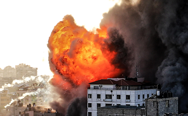 Hamas: Savaşın yeniden başlamasının sorumluluğu, rehinelerin bırakılmasına yönelik tüm teklifleri reddeden İsrail'e aittir