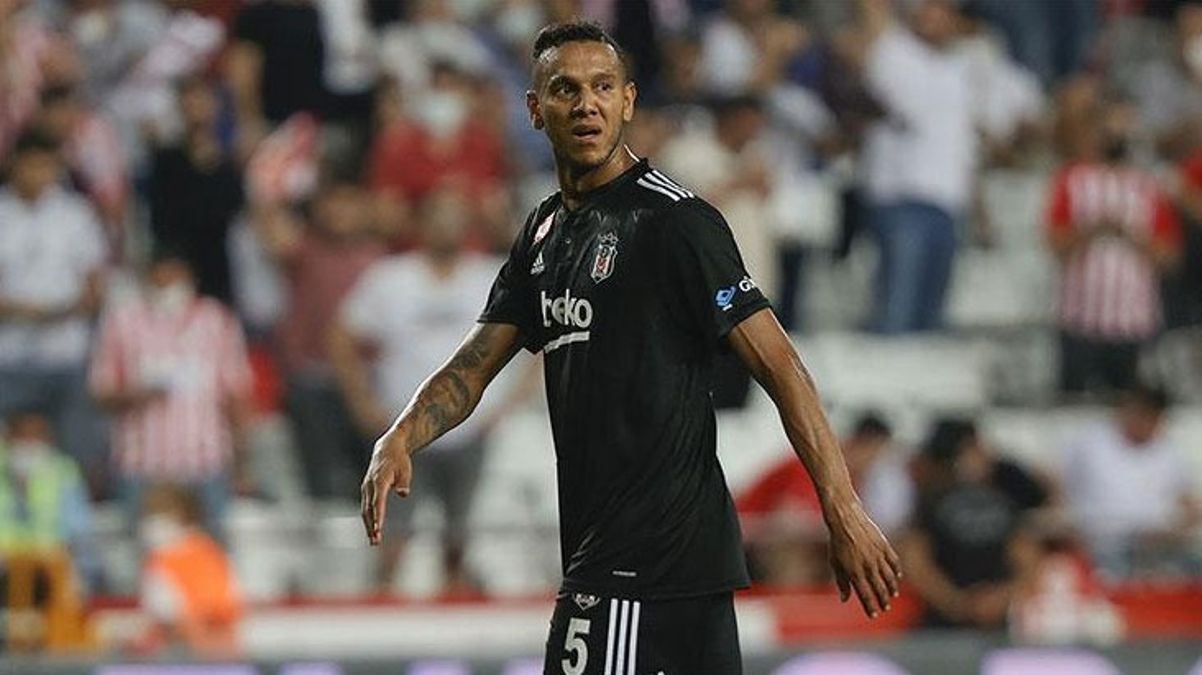 Josef de Souza ağlayarak veda ettiği Süper Lig'e geri dönüyor