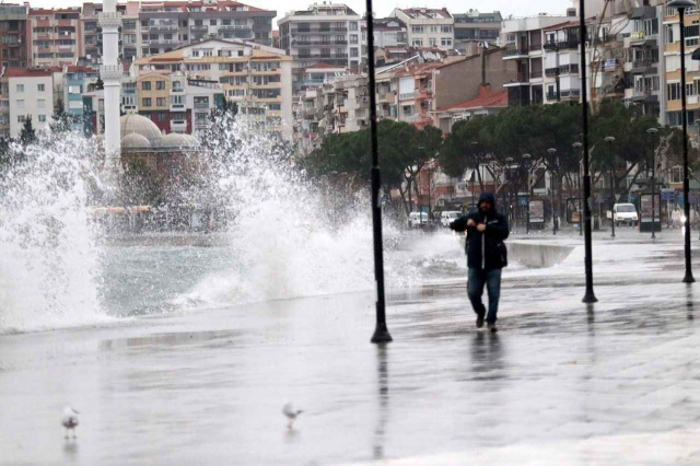 İstanbul için peş peşe fırtına uyarısı