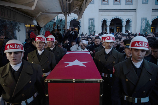 Pençe-Kilit Harekatı'nda şehit olan askerlerimiz son yolculuklarına uğurlandı