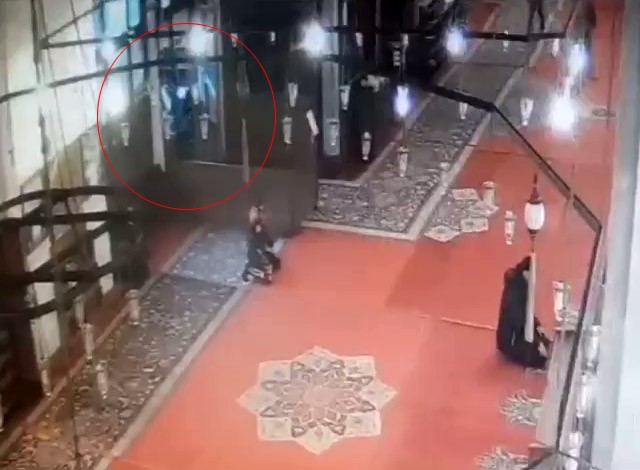 Fatih Camii imamı ile öğrencisini bıçaklayan saldırganın ilk eşi şiddet nedeniyle boşanmış: Bu kadarının olacağını tahmin etmiyordum