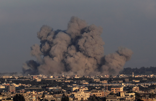 İsrail ile Hamas, İsrailli esirlere ilaç ve Gazze'ye ek insani yardım sağlanması konusunda anlaştı