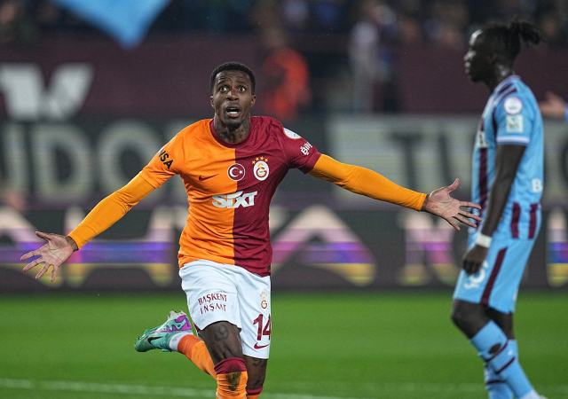 Aslan'dan gol şov! Galatasaray, Trabzonspor'u deplasmanda 5-1 yendi