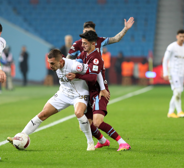 Enis Destan yıldızlaştı! Trabzonspor turladı