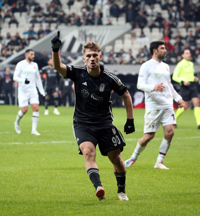 Kara Kartal yeni hocasıyla güldü! Beşiktaş Fatih Karagümrük'ü 3-0 yendi