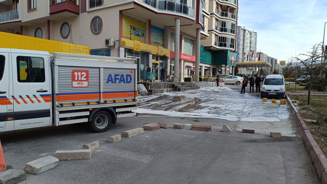 Zirai ilaç yüklü kargo patladı, 4 çalışan hastanelik oldu