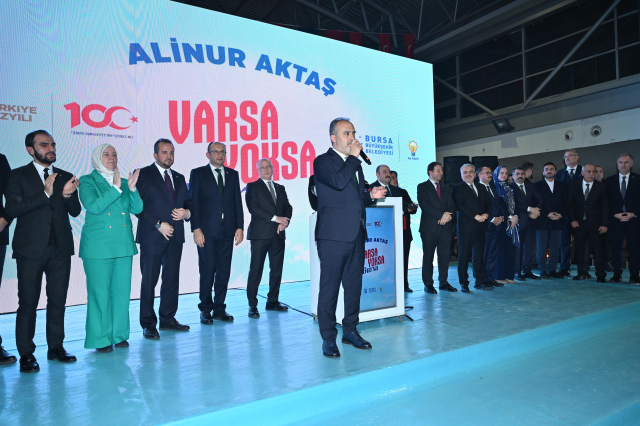 Bursa Büyükşehir Belediye Başkanı Alinur Aktaş'a coşkulu karşılama