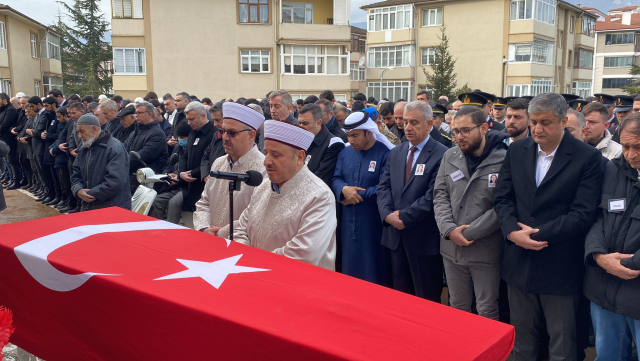 Yurt dışı görevinde sıtmaya yakalanan genç polis memuru Türkiye'de hayatını kaybetti