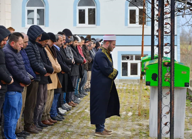 Taziye ziyaretinde kalp krizi geçirdi, iki arkadaş yan yana toprağa verildi