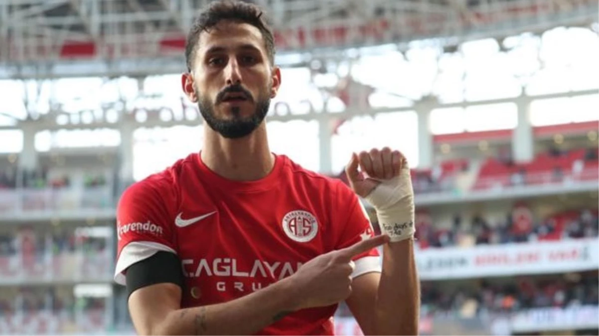 Gözaltına alınan İsrailli futbolcu Jehezkel'e tepkiler çığ gibi: Siyonist köpek Antalya'dan defol