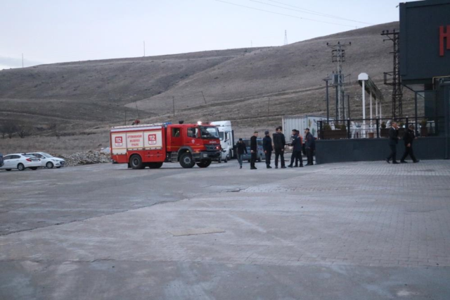 Afyonkarahisar'da ünlü zincir restoranın tavanı çöktü, onlarca kişi ölümden döndü