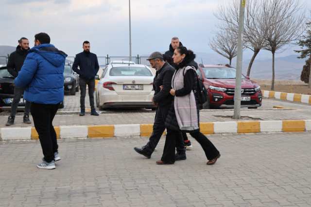 Erzincan'daki maden sahasında acı bekleyiş! Toprak altında kalan işçileri arama çalışmaları devam ediyor