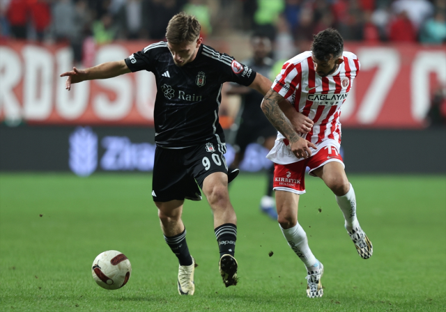 Beşiktaş, Antalyaspor'u 2-1 yenerek çeyrek finale yükseldi