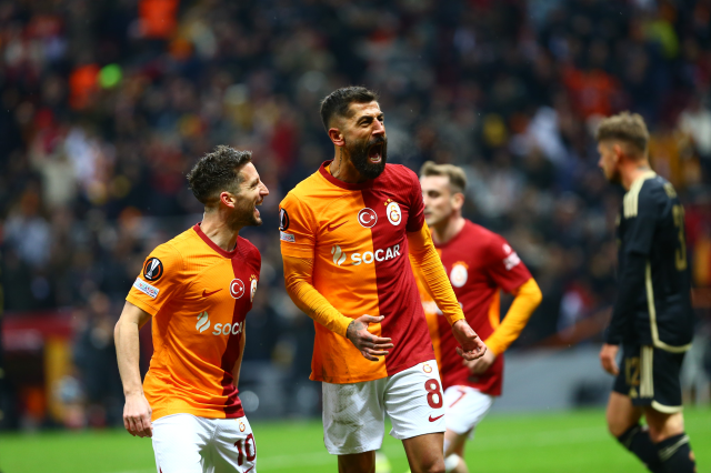 Aslan avantajı kaptı! Galatasaray, Sparta Prag'ı 3-2 yendi