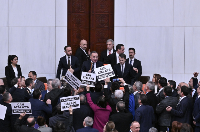 Meclis Başkanı Kurtulmuş: Ankara'da olsam bile Can Atalay kararını Bozdağ okuyacaktı