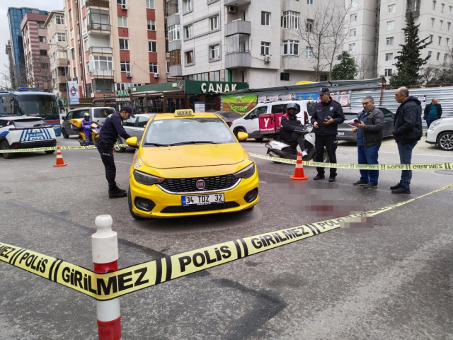 Taksi sürücüsü, aracına aldığı 3 kişi tarafından gasp edilip şah damarından bıçaklandı