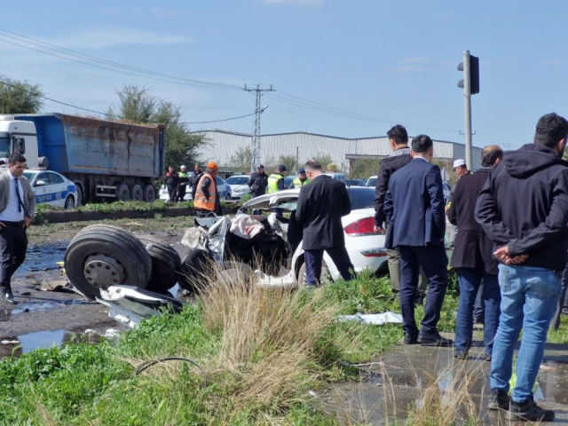 Hatay'da otomobil ile tır çarpıştı! Aynı aileden 6 kişi öldü, 1 kişi yaralandı