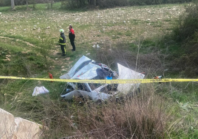 Denizli'de otomobil ile motosiklet çarpıştı: 1'i çocuk 3 kişi hayatını kaybetti