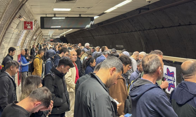 Üsküdar-Samandıra metro hattındaki arıza 27 saattir giderilemedi